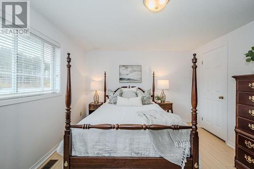 217 Elmira Road S, Guelph (Parkwood Gardens), ON - Indoor Photo Showing Bedroom