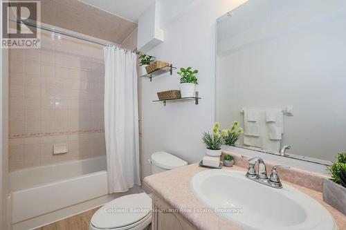 217 Elmira Road S, Guelph (Parkwood Gardens), ON - Indoor Photo Showing Bathroom