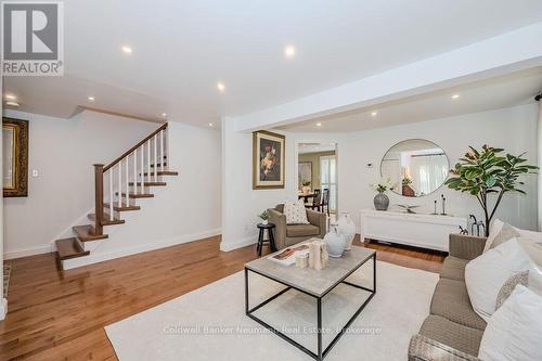 217 Elmira Road S, Guelph (Parkwood Gardens), ON - Indoor Photo Showing Living Room