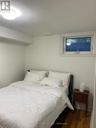 Bsmt - 48 Sunnywood Crescent, Richmond Hill, ON - Indoor Photo Showing Bedroom