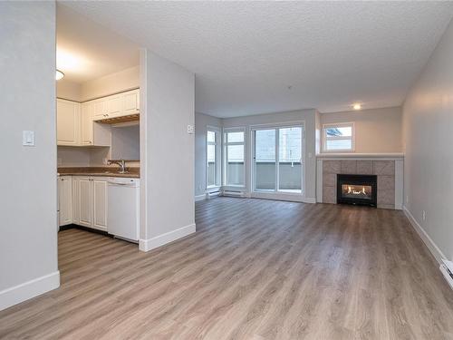 204-1258 Esquimalt Rd, Esquimalt, BC - Indoor With Fireplace