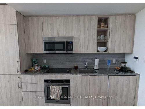 2706-50 Ordnance St, Toronto, ON - Indoor Photo Showing Kitchen