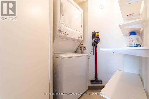 718 - 550 Queens Quay W, Toronto, ON - Indoor Photo Showing Laundry Room