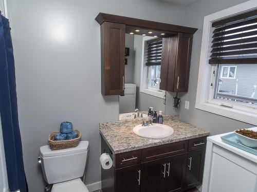 109 Bobcat Ave, Thunder Bay, ON - Indoor Photo Showing Bathroom