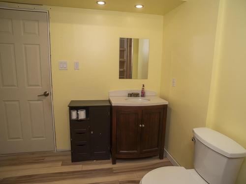 109 Bobcat Ave, Thunder Bay, ON - Indoor Photo Showing Bathroom