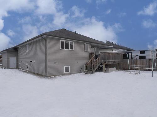 109 Bobcat Ave, Thunder Bay, ON - Outdoor With Exterior