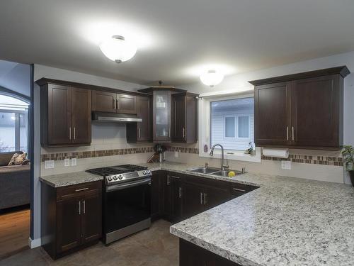 109 Bobcat Ave, Thunder Bay, ON - Indoor Photo Showing Kitchen With Double Sink