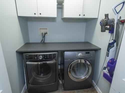 109 Bobcat Ave, Thunder Bay, ON - Indoor Photo Showing Laundry Room