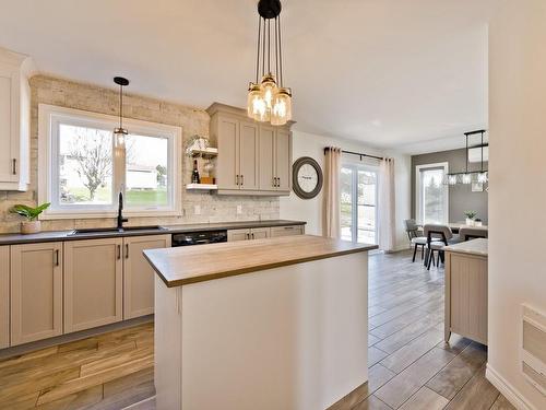 Kitchen - 17 Rue Denise, Compton, QC - Indoor Photo Showing Kitchen