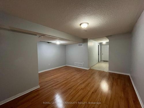 38-688 Warden Ave, Toronto, ON - Indoor Photo Showing Other Room