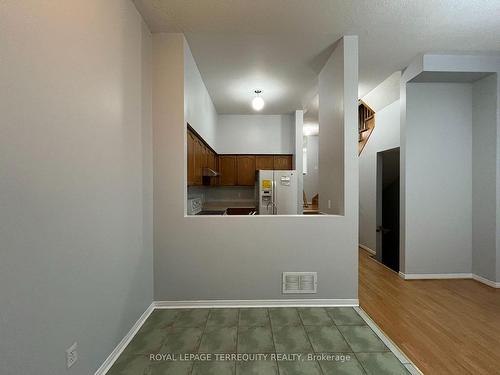 38-688 Warden Ave, Toronto, ON - Indoor Photo Showing Other Room