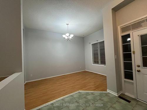 38-688 Warden Ave, Toronto, ON - Indoor Photo Showing Other Room