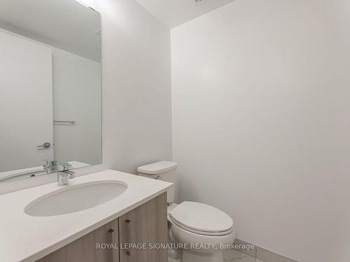 331-556 Marlee Ave, Toronto, ON - Indoor Photo Showing Bathroom