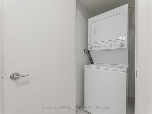 331-556 Marlee Ave, Toronto, ON - Indoor Photo Showing Laundry Room