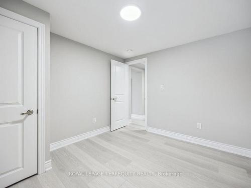 137 West Ave N, Hamilton, ON - Indoor Photo Showing Other Room