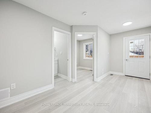 137 West Ave N, Hamilton, ON - Indoor Photo Showing Other Room