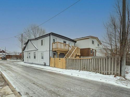 137 West Avenue N, Hamilton, ON - Outdoor