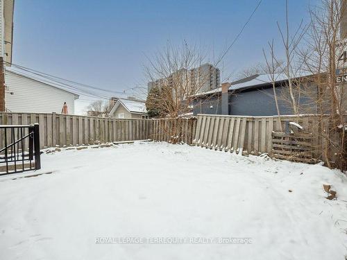 137 West Avenue N, Hamilton, ON - Outdoor With Exterior