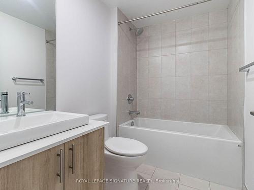 703-1195 The Queensway Ave, Toronto, ON - Indoor Photo Showing Bathroom