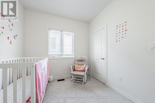 95 Kenesky Drive, Hamilton, ON - Indoor Photo Showing Bedroom