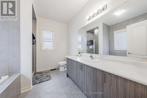 95 Kenesky Drive, Hamilton, ON - Indoor Photo Showing Bathroom