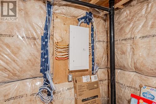 95 Kenesky Drive, Hamilton, ON - Indoor Photo Showing Basement