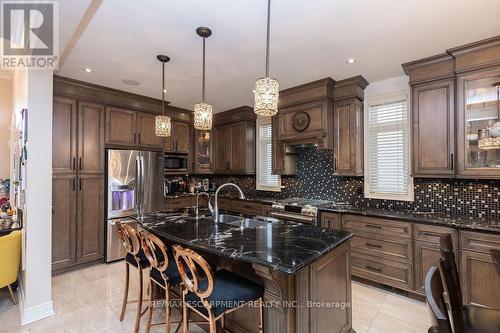 85 Hillcroft Drive, Hamilton, ON - Indoor Photo Showing Kitchen With Stainless Steel Kitchen With Double Sink With Upgraded Kitchen