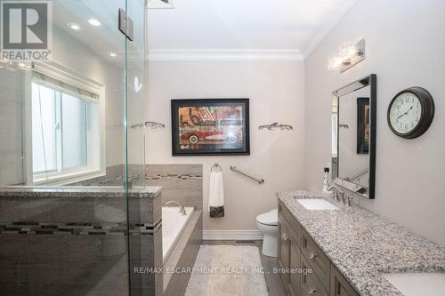 85 Hillcroft Drive, Hamilton, ON - Indoor Photo Showing Bathroom