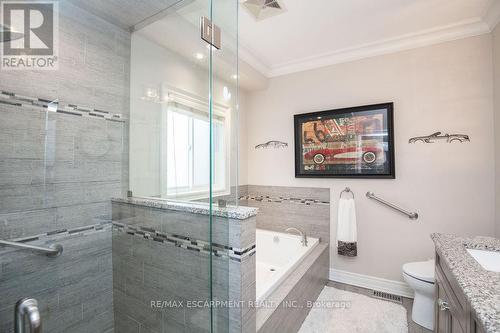 85 Hillcroft Drive, Hamilton, ON - Indoor Photo Showing Bathroom