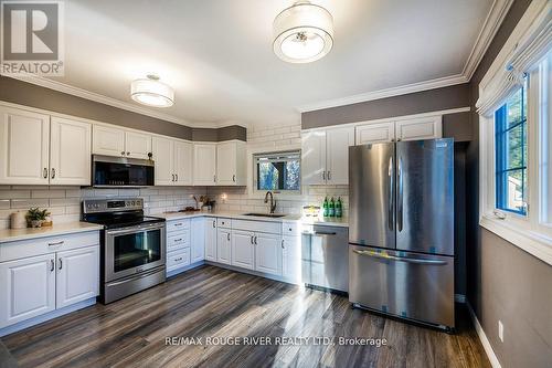 61 Townline Road N, Clarington (Courtice), ON - Indoor Photo Showing Kitchen