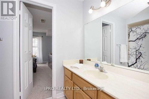 D-17 - 1663 Nash Road, Clarington, ON - Indoor Photo Showing Bathroom