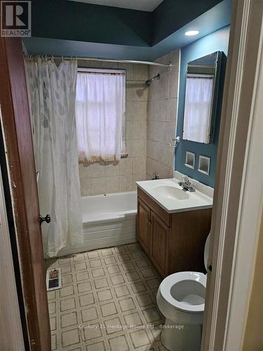 239 Hemlock Street, Waterloo, ON - Indoor Photo Showing Bathroom