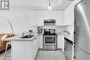 121 - 600 Alex Gardner Circle, Aurora, ON  - Indoor Photo Showing Kitchen With Stainless Steel Kitchen 