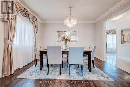 45 Henricks Crescent, Richmond Hill, ON - Indoor Photo Showing Dining Room