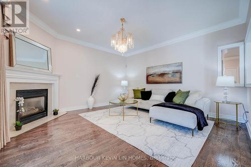 45 Henricks Crescent, Richmond Hill, ON - Indoor Photo Showing Living Room With Fireplace