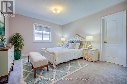 45 Henricks Crescent, Richmond Hill, ON - Indoor Photo Showing Bedroom