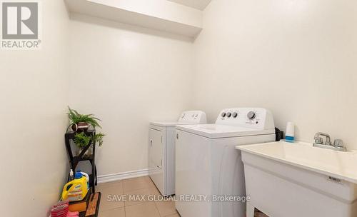 177 Isabella Drive, Orillia, ON - Indoor Photo Showing Laundry Room