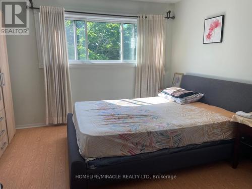 Upper - 10 Lynwood Court, Brampton, ON - Indoor Photo Showing Bedroom