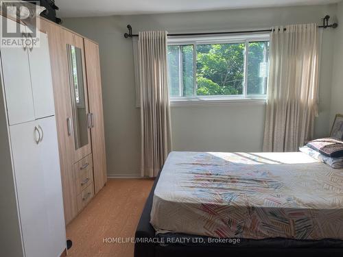 Upper - 10 Lynwood Court, Brampton, ON - Indoor Photo Showing Bedroom