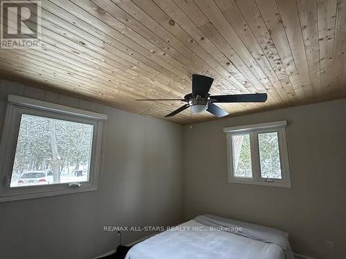 45 Lakewood Crescent, Kawartha Lakes (Bobcaygeon), ON - Indoor Photo Showing Bedroom