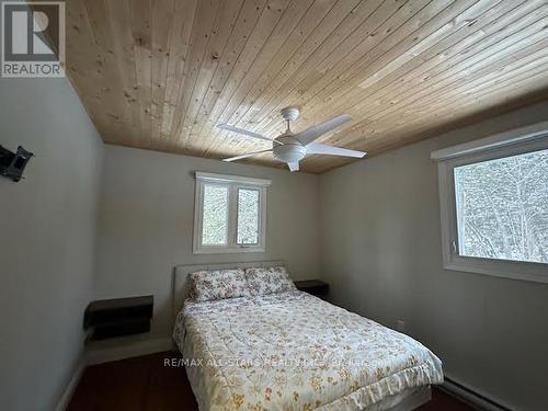 45 Lakewood Crescent, Kawartha Lakes (Bobcaygeon), ON - Indoor Photo Showing Bedroom