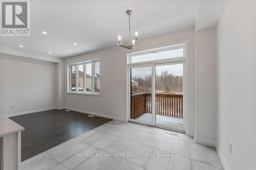 199 Alessio Drive, Hamilton, ON - Indoor Photo Showing Other Room