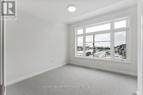 199 Alessio Drive, Hamilton, ON - Indoor Photo Showing Other Room