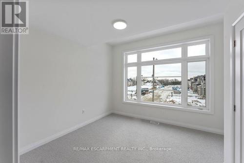 199 Alessio Drive, Hamilton, ON - Indoor Photo Showing Other Room