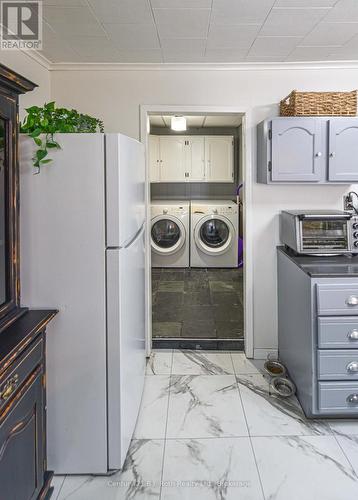 694 Quebec Street, Midland, ON - Indoor Photo Showing Laundry Room