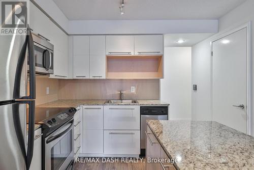 2010 - 25 Carlton Street, Toronto, ON - Indoor Photo Showing Kitchen