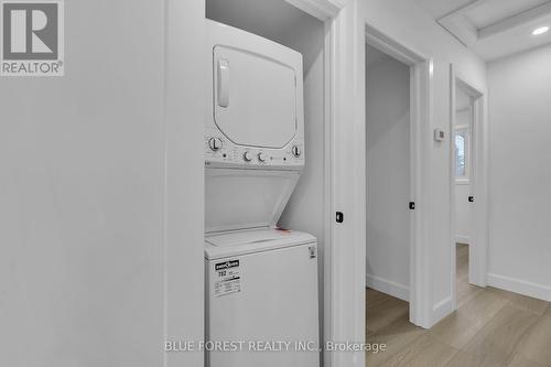 30 Baseline Road E, London, ON - Indoor Photo Showing Laundry Room