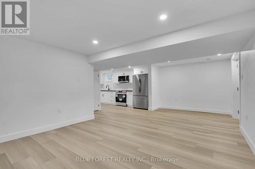 30 Baseline Road E, London, ON - Indoor Photo Showing Other Room