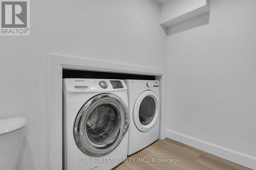 30 Baseline Road E, London, ON - Indoor Photo Showing Laundry Room