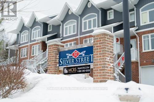 16 - 37 Silver Street, Huntsville (Chaffey), ON - Outdoor With Facade